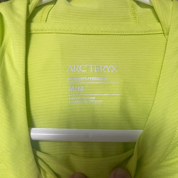 NWT Arc'teryx Taema Hoody Women's M - Lightweight, Quick-Dry, Adventure-Ready - Picture 7 of 7